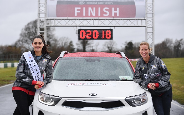 Pictured above Catherina McKiernan alongside the Rose of Tralee Jennifer Byrne as they set the pace ahead of the inaugural Kia Race Series.