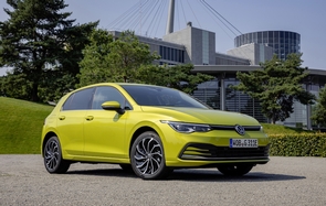 New Volkswagen Golf eHybrid and GTE models go on sale 