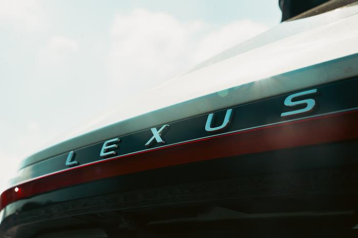 Lexus RX Review