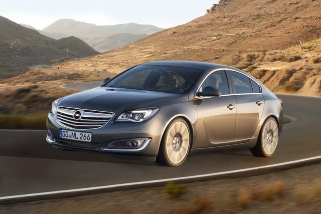 Opel Insignia Review