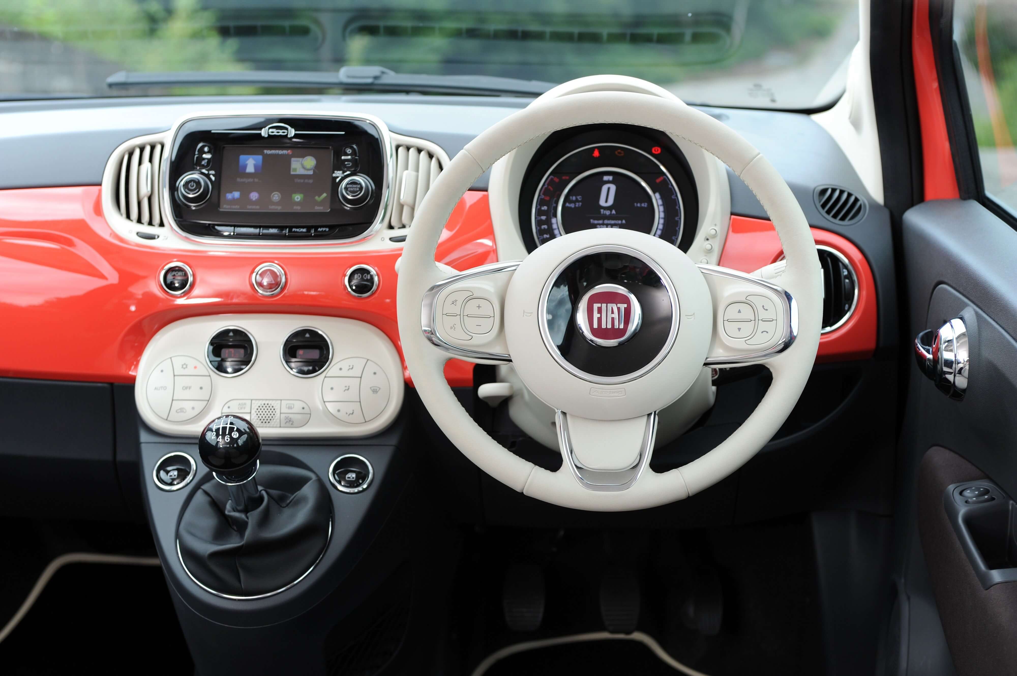 Fiat 500 Convertible Review | Carzone New Car Review