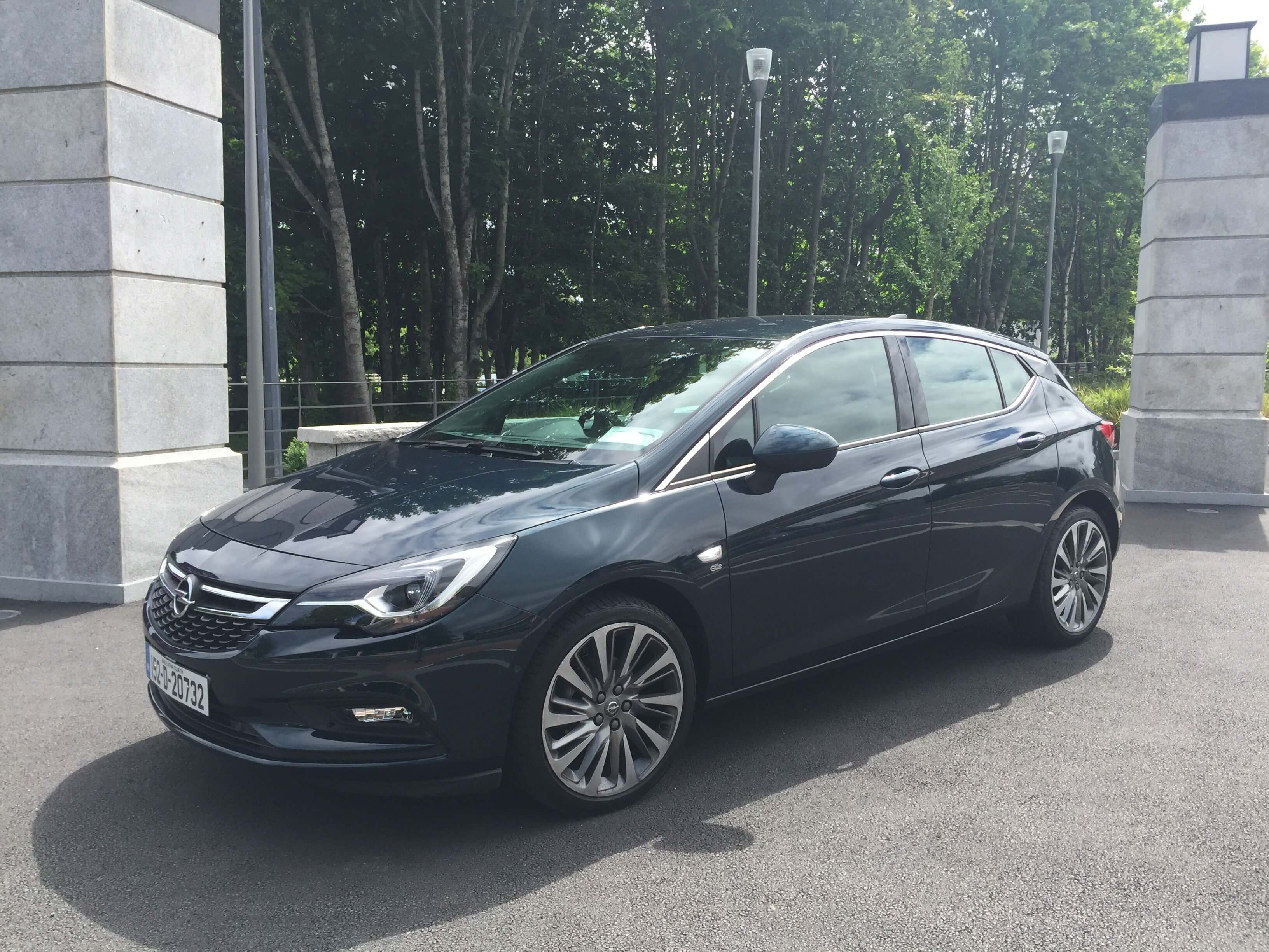 Opel Astra Review