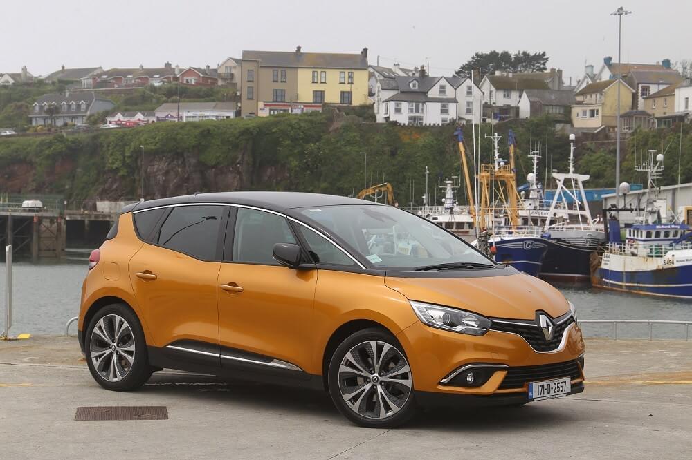 Renault Scenic Review