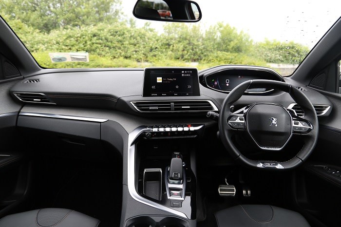 Peugeot 3008 SUV interior and cabin