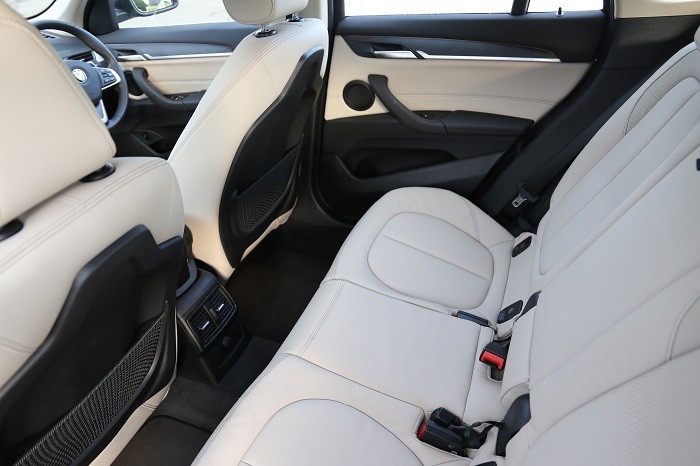2017 BMW X1 rear seats leather