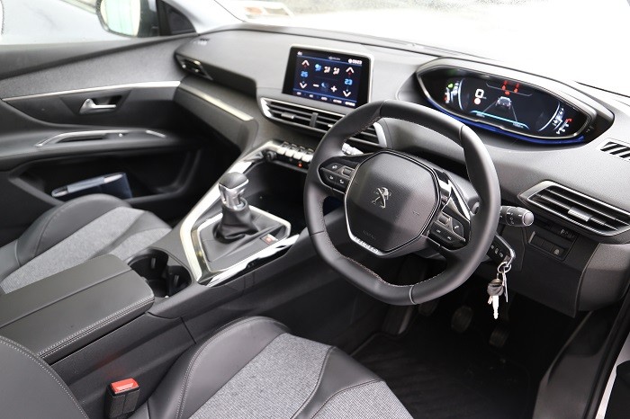 Interior Peugeot 5008