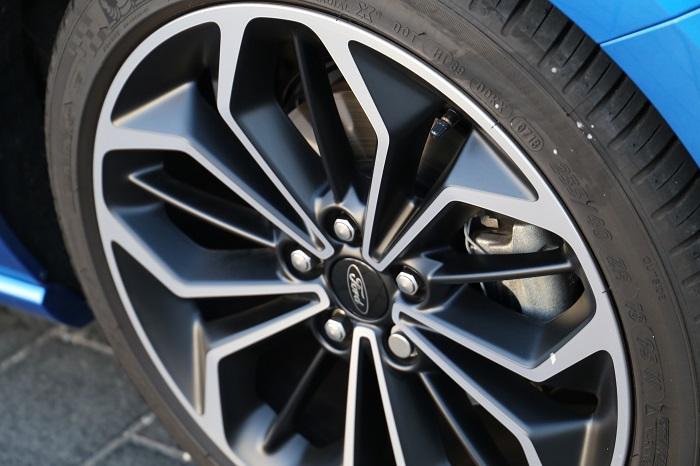 Ford 18 inch wheels