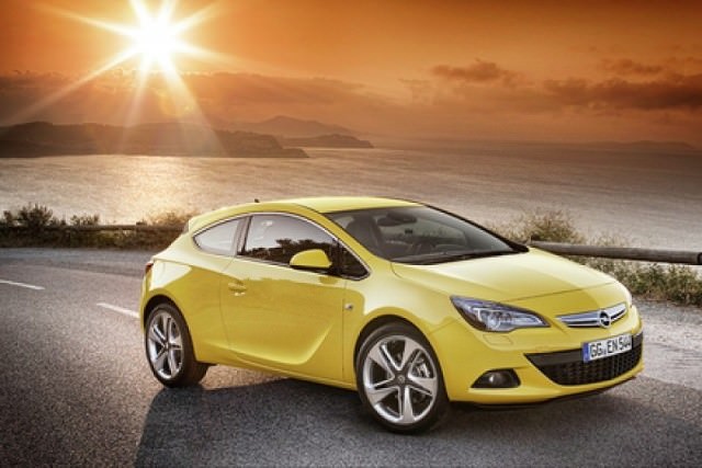 Opel Astra Review