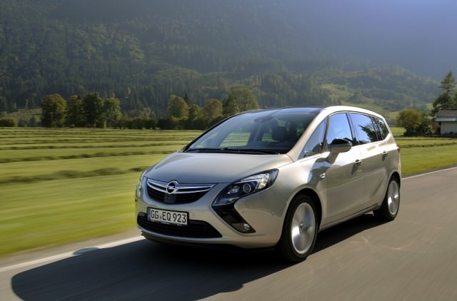 Opel Zafira Review